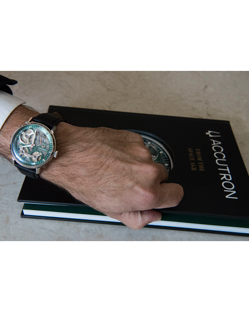 Accutron Book image number 3