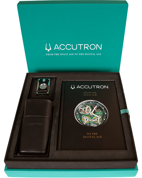 Accutron Cigar Case and Cutter Set And Book image number 0
