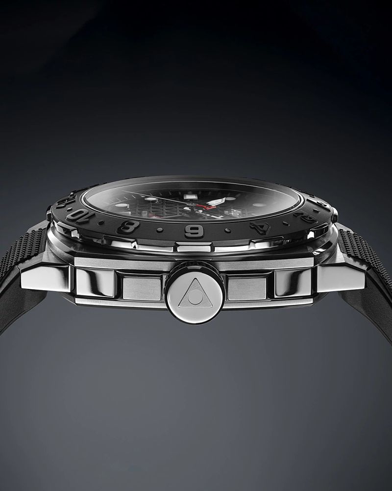 Diver Extreme Automatic GMT Diver Extreme Automatic GMT