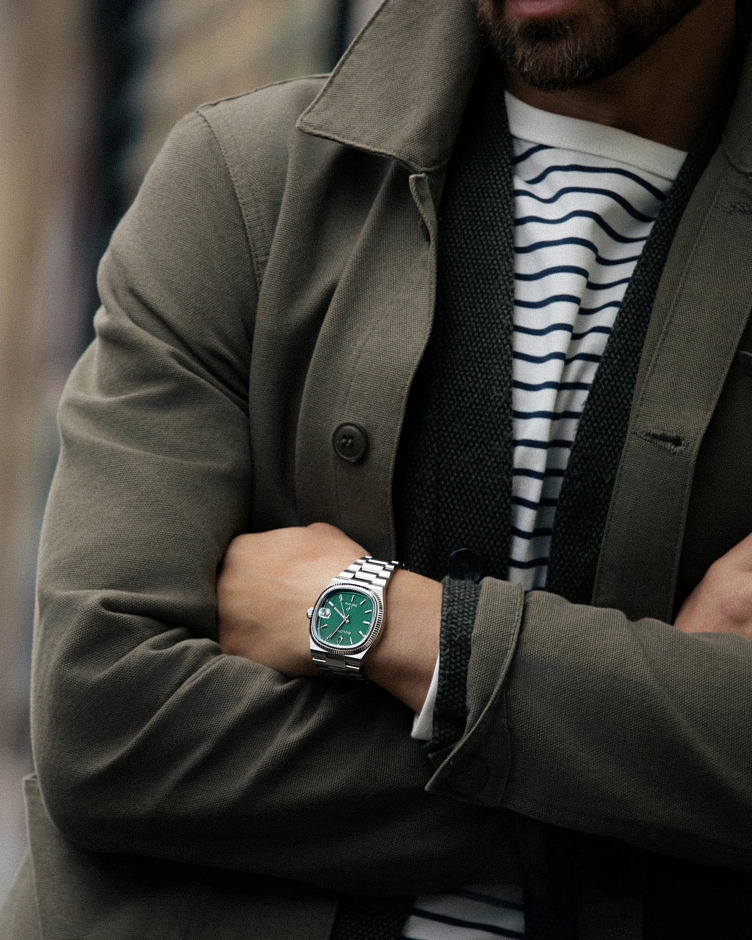 Super Seville image number 3