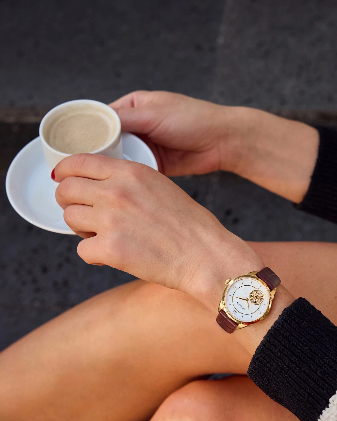 Sutton image number 4