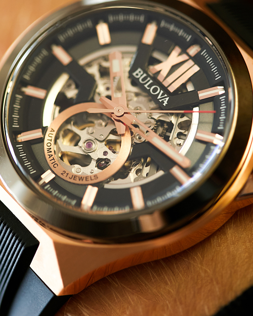 Bulova Automatic Men s Watch 98A177