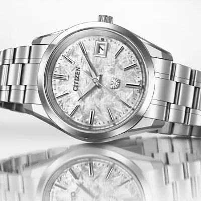 The CITIZEN The CITIZEN