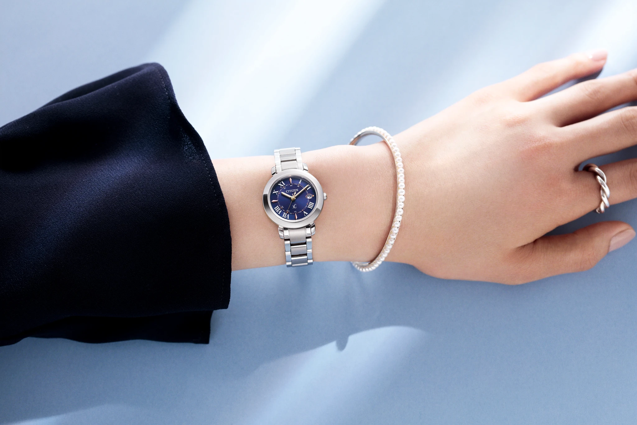 Citizen xC image number 3