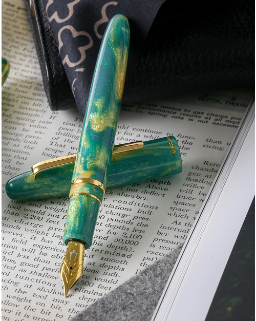 Accutron Regular Fountain Pen With Gold Plated Steel Nib image number 0