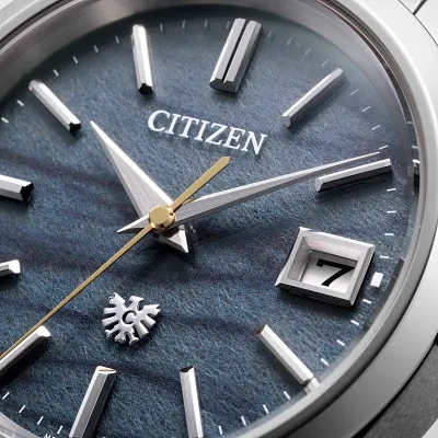 The CITIZEN The CITIZEN