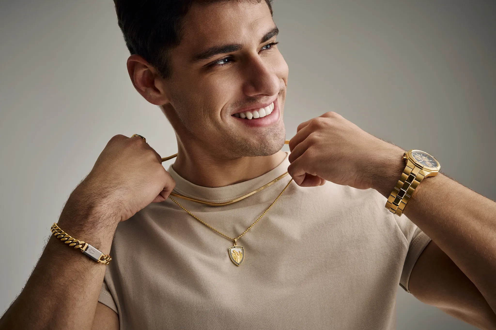 Icon Necklace image number 3