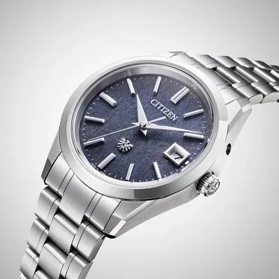 The CITIZEN The CITIZEN